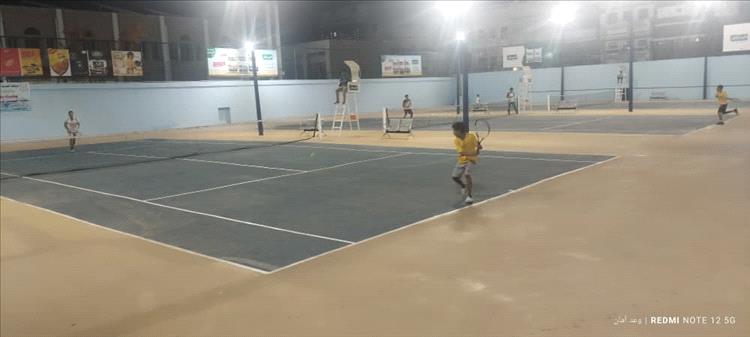 العولقي يفوز بكأس المركز الأول لفئة البراعم في بطولة السنابل الرمضانية الثانية للتنس وعزيز عادل يبلغ نهائي الفردي المفتوح