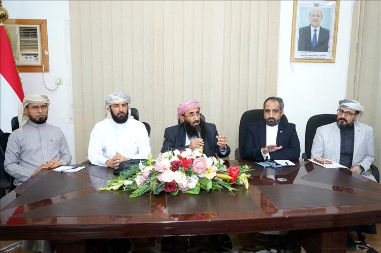 وزير الأوقاف يناقش مع ممثلي المنشآت المعتمدة مستجدات العمرة واستكمال ترتيبات موسم الحج 1447هـ