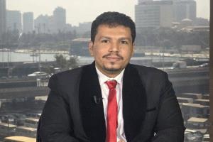 الصحفي أحمد ماهر يدين اقتحام "عدن الغد" ويعتبر ذلك عمل مليشاوي جبان يستهدف حرية الصحافة