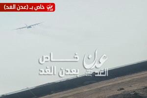 عودة حكومية لافتة.. رئيس الوزراء وعدد من قيادات الدولة يصلون إلى العاصمة المؤقتة عدن