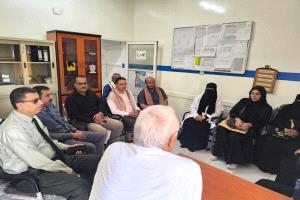 وفد صحي رفيع يزور مستشفى ردفان العام ومركز الأمومة