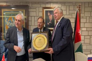 توقيع ملحق اتفاقية تعاون بين مجموعة السلام العربي ومنظمة شعوب العالم في عمّان