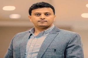 أكرم توفيق: مباشرة الحكومة أعمالها من عدن إيذان بمرحلة البناء والإصلاح الشامل