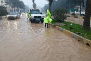 سيول تغرق مخيمات إدلب واللاذقية وتحذيرات من فيضان الأنهار