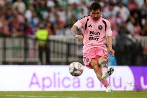 ميسي يرفض الانحياز في انتخابات برشلونة