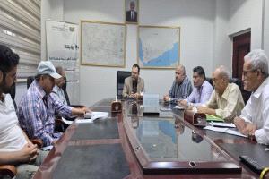 وزير الكهرباء يترأس اجتماعًا طارئا مع الشركة المنفذة للمحطة الشمسية والشركة المشغلة واستشاري المحطة