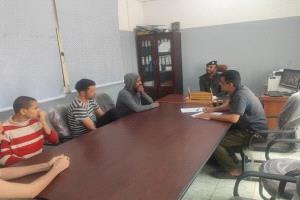 القاضي سالم الزامكي ينفذ نزولًا ميدانيًا لتفتيش أماكن الاحتجاز في خور مكسر بعدن