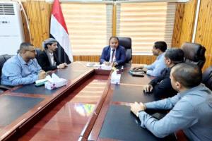 بتمويل سعودي.. الوكيل العامري يتفقد الترتيبات النهائية لتدشين مشروع مياه استراتيجي في مديرية العبر