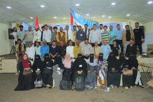 تجمع شباب عدن المستقل يرحب بعودة الحكومة إلى العاصمة المؤقتة عدن ويطرح مطالب عاجلة لتحسين الخدمات