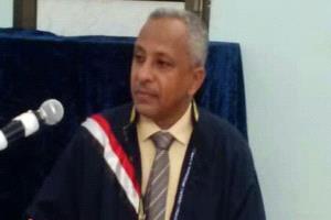 الدكتور محمد الرقيبي يهنئ المهندس حسين العقربي بتعيينه وزيرًا للأشغال العامة والطرق