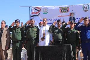 وكيل أول وزارة الداخلية يشهد حفل اختتام الدفعة الأولى جامعيين بكلية الشهيد الشعلان للعلوم الشرطية والأمنية بمأرب