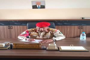 قائد الشرطة العسكرية بلحج يعزّي آل القاضي في وفاة صالح القاضي