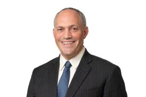 باحث أمريكي: سقوط طهران لا يعني نهاية الحـ..ـوثيين… والجماعات الوكيلة ستقاتل للبقاء حتى النهاية