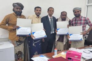 مدير مطار الريان الدولي يكرّم ضباط وأفراد حماية صالات المطار تقديرًا لجهودهم خلال الأحداث الأخيرة