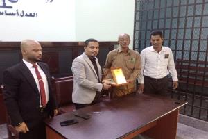 برعاية رئيس محكمة شرق المكلا… تكريم للتميّز ووفاء لمسيرة عطاء