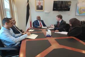 وزير الادارة المحلية يبحث مع مدير مكتب المبعوث الأممي برامج دعم الأمن والسلام