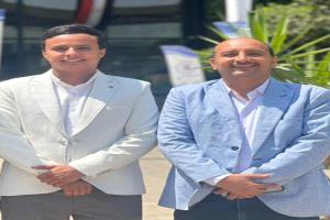 مدير إدارة البحوث بوزارة الإعلام يهنئ فهد الداعري بحصوله على الدكتوراه بامتياز في القانون الخاص