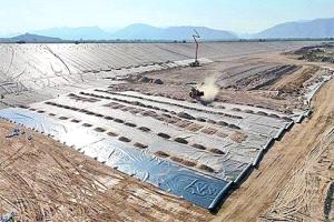 بيان صادر عن السلطة المحلية بمديرية خنفر بشأن استمرار العمل في مشروع سد حسان