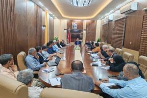 وزير الصحة يترأس اجتماعاً صحياً موسعاً لقيادات الوزارة بعدن