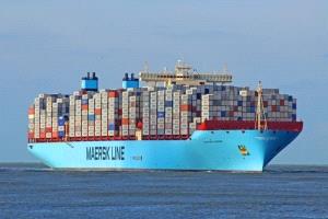 شركات شحن عالمية تستأنف رحلاتها بالبحر الأحمر وسط مخاوف أمنية