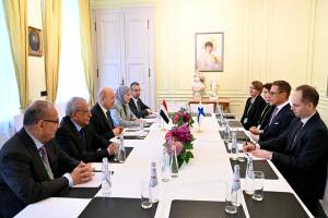 رئيس مجلس القيادة يبحث مع رئيس جمهورية فنلندا الدعم الاوروبي المطلوب لجهود استعادة مؤسسات الدولة (( اعادة معتمدة))