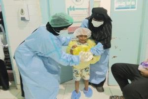 بدعم كويتي.. جمعية الحكمة تدشّن مشروع المخيم الطبي المجاني للعمليات الجراحية لاستئصال اللوزتين بمستشفى زنجبار العام