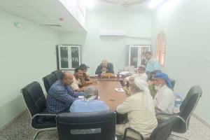 رئيس هيئة مستشفى الرازي أبين يترأس اجتماع مدراء الهيئة الإدارية