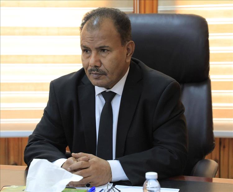 الوكيل العامري يهنئ منتخب وادي حضرموت للكرة الطائرة بتحقيق بطولة الفقيد أحمد الجبيلي