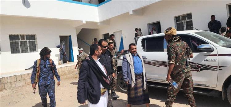 مدير عام شرطة شبوة يتفقد إدارة شرطة مديرية جردان ويؤكد على ضرورة تعزيز مستوى الأداء الأمني