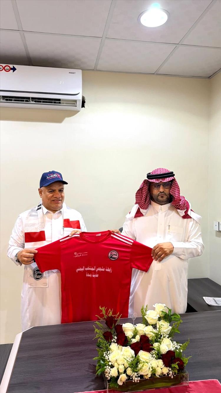 الضالعي : تكفلنا بنقل منتخبات كرة القدم وسنظل داعمين للشباب والرياضيين