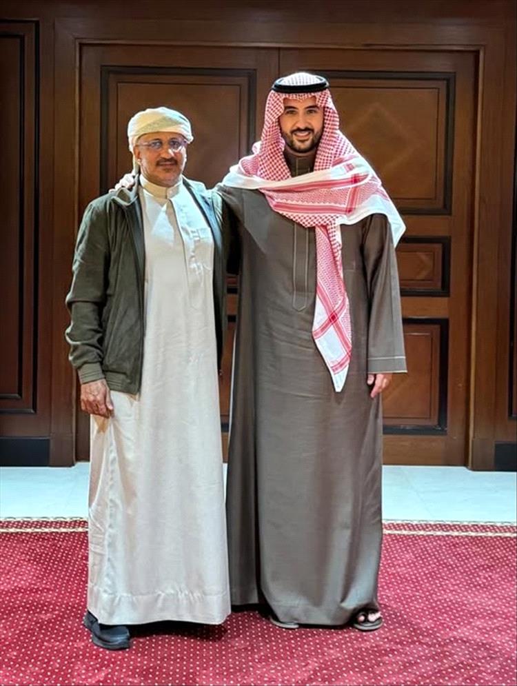 لقاء هام في الرياض يجمع طارق صالح ووزير الدفاع السعودي