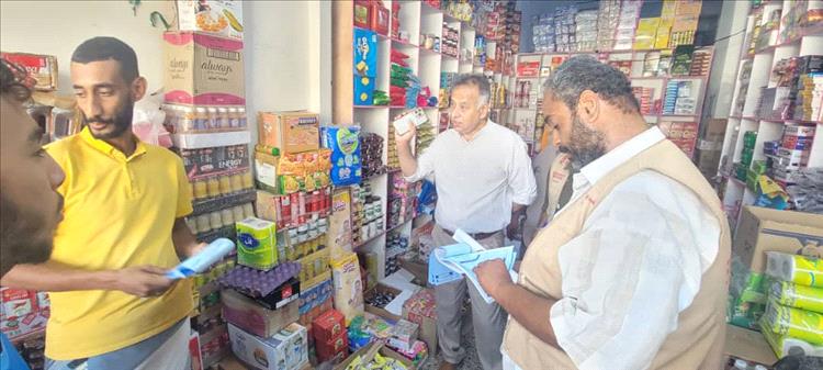 إدارة المعلا تنفذ نزولا ميدانيا لضبط اسعار السلع الغذائية