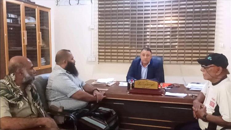 أمين عام مجلس محلي أبين الحامد يقوم بزيارة رسمية إلى فرع الهيئة العامة للأراضي والمساحة والتخطيط العمراني بمحافظة أبين