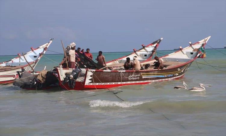 الكشف عن انتهاكات إريترية بحق صيادي الخوخة في البحر الأحمر