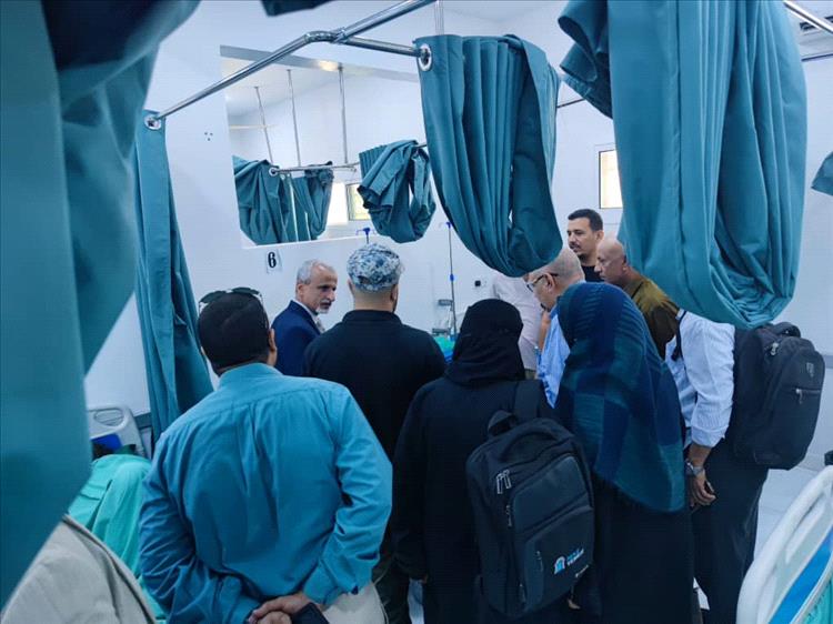 الشبحي يزور جرحى أحداث حضرموت بمستشفى عبود العسكري ويوجه بدعمهم بالمستلزمات الطبية وسيارة إسعاف إضافية