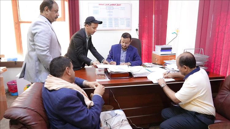 محافظ شبوة يصادق على عقد إنشاء المرحلة الأولى لمبنى مركز القلب والقسطرة القلبية