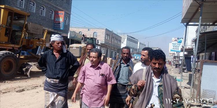 مدير عام مديرية لودر يواصل المتابعة الميدانية لمشروع إصلاح الشوارع