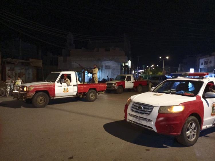 قوات الشرطة العسكرية في أبين تؤمّن المرافق الحكومية 