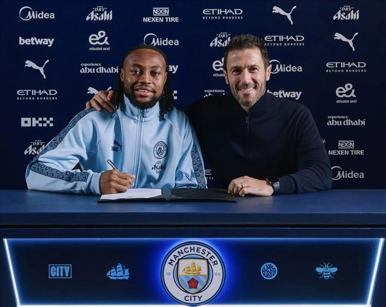 مانشستر سيتي يضم سيمنيو بصفقة قدرها 87 مليون دولار