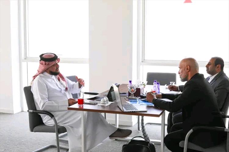 المدير الفني للاتحاد يبحث تعزيز التعاون مع الاتحاد القطري