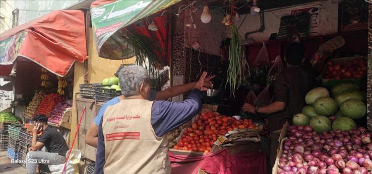 مكتب الصناعة والتجارة بالتواهي ينفذ حملة رقابية موسعة لضبط الأسواق وحماية المستهلك