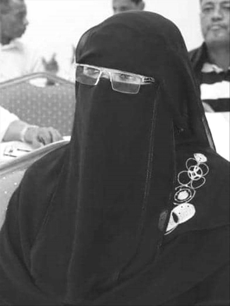اللجنة الوطنية للمرأة تنعى الرائدة النسوية فائزة بامطرف رئيسة فرعها بمحافظة حضرموت