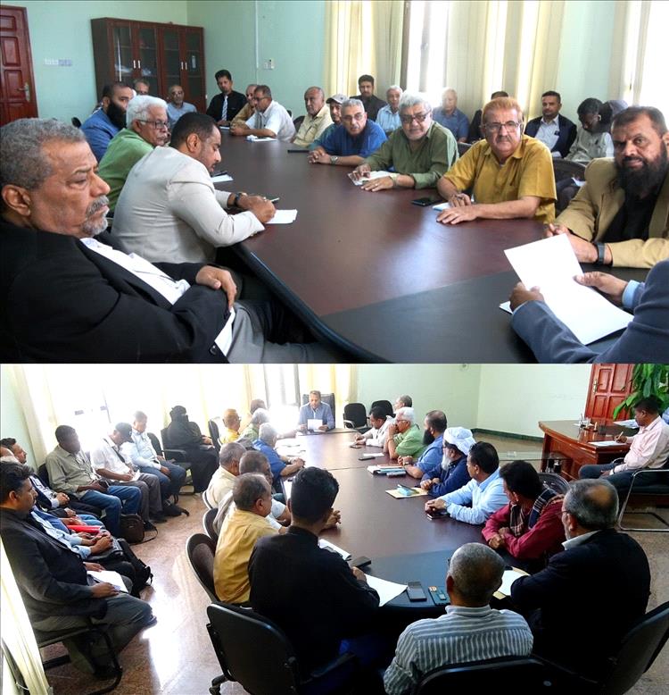 المكتب التنفيذي بمحافظة أبين في اجتماعه الأول للعام الجديد 2026 برئاسة المحافظ يقف امام عدد من التقارير وتعزيز الأداء الأمني