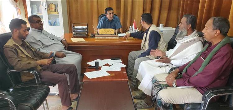 مدير عام مديرية القطن يرعى توقيع توريد و تركيب منظومة طاقة شمسية مركز فاطمة بابطين لرعاية مرضى الفشل الكلوي بالمديرية