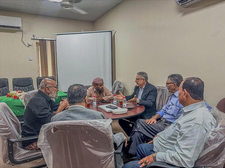 فريق من وزارة الزراعة يطلع على نشاط وخطط الهيئة العامة للبحوث والإرشاد الزراعي بعدن