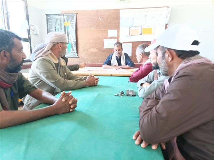 مجلس الآباء بمجمع "السُنيدي" في سرار يافع يقف أمام تحديات العملية التعليمية ويقر جملة من المعالجات