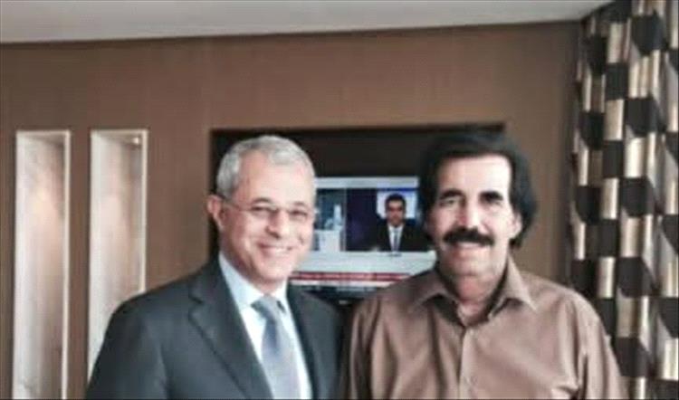 نائب وزير الخارجية يعزي في وفاة المناضل الكبير علي سالم البيض