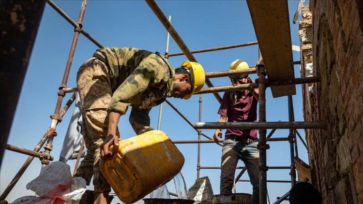 رفع جمارك الإسمنت والأخشاب يهدد مشاريع الإعمار في اليمن 