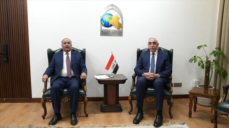 السفير مرمش يسلم مسؤولاً عراقياً رسالة من رئيس الوزراء الدكتور شائع الزنداني الى نظيره العراقي