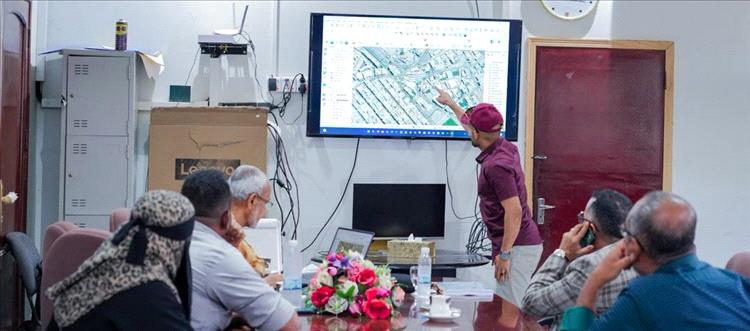 اجتماع لمناقشة إعداد قاعدة بيانات مكانية باستخدام نظام (GPS) بمحافظة عدن